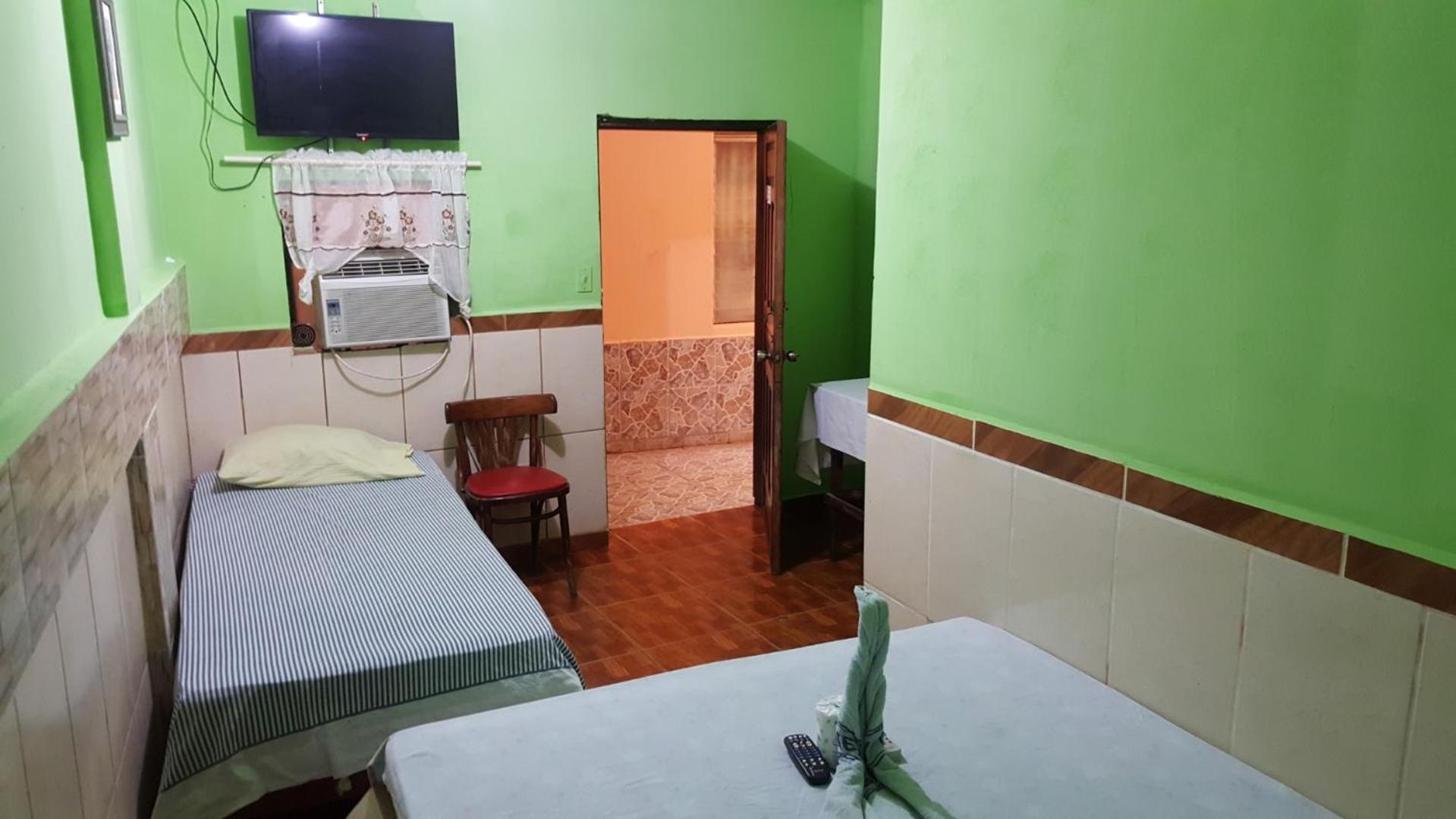 Hotel Economico Roatán Exterior foto